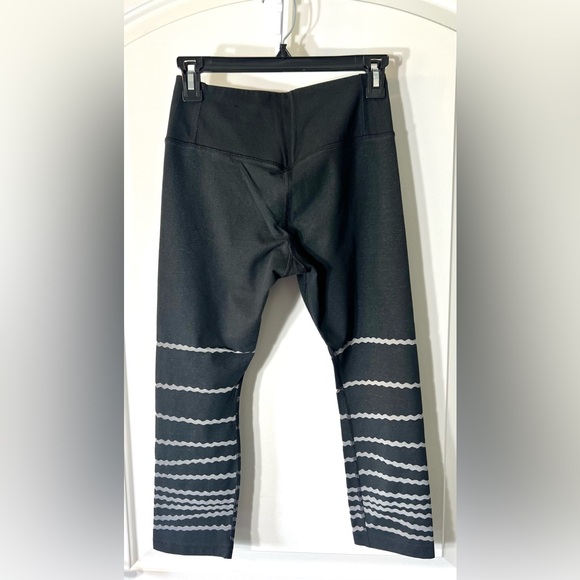 Nike Dri-Fit Leggings - Picture 2 of 3